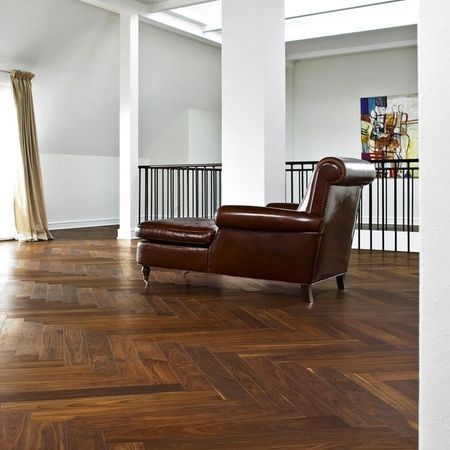 mafi - Holz im Wohnzimmer