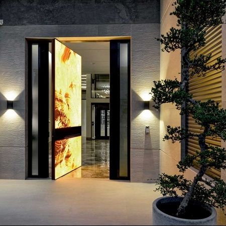 Oikos Haustür beleuchtet Pivot mit Keylock onyx transluzent