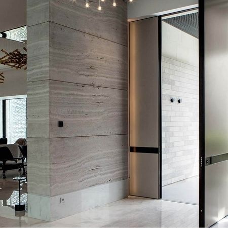 Oikos Pivot Haustür Travertin