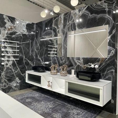 Vola T39 Handtuchhalterheizkörper mit Antonio Lupi Designer Waschtisch Showroom Nähe Frankfurt